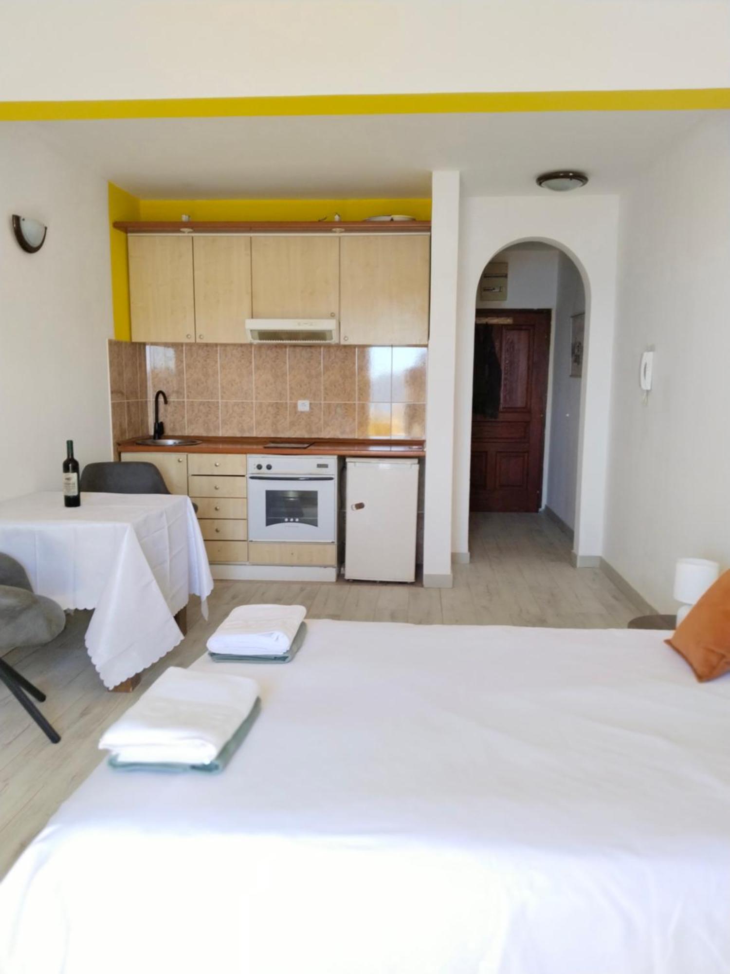 Apartments "Belle Vue" ヘルツェグ・ノヴィ エクステリア 写真