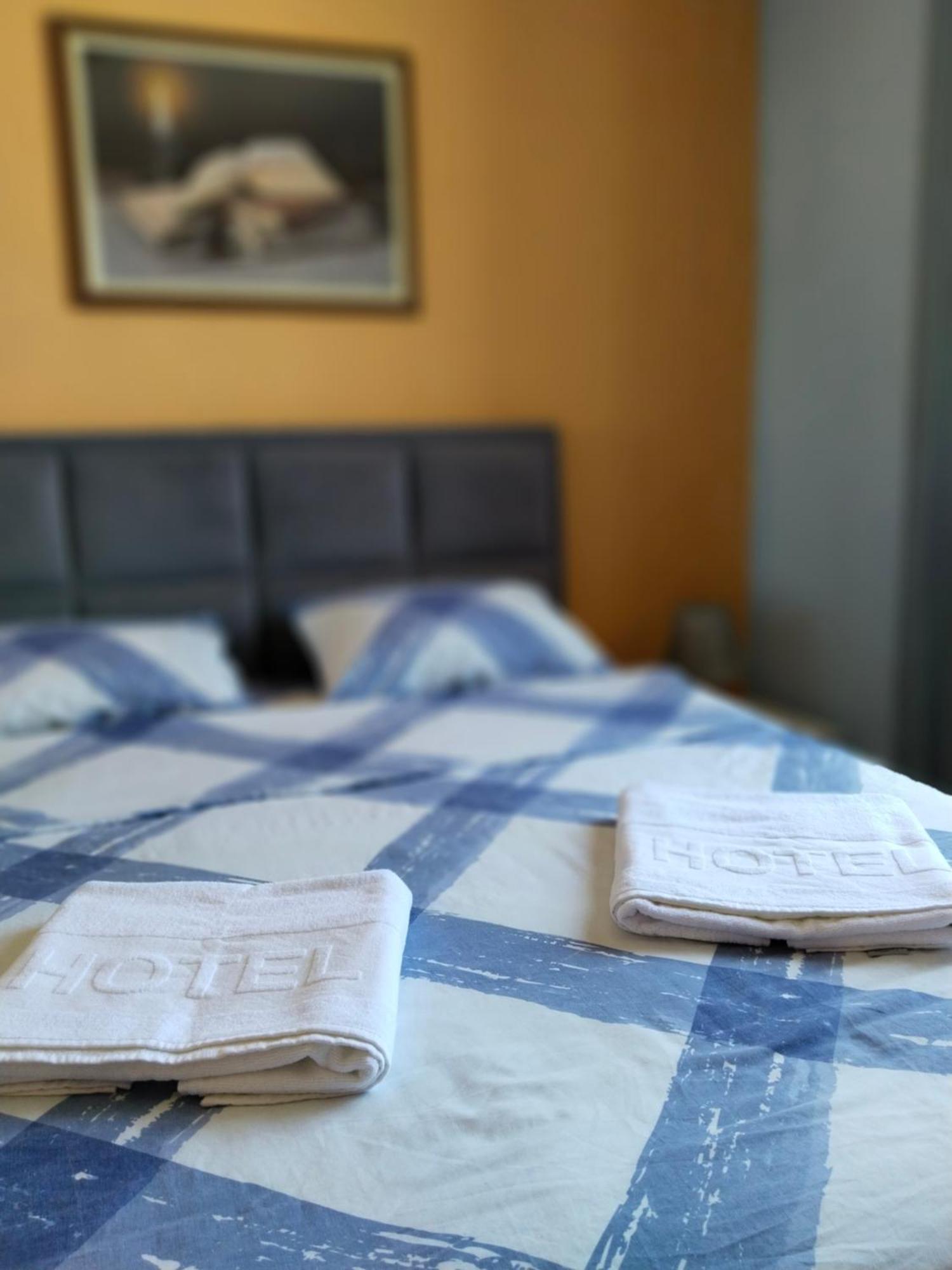 Apartments "Belle Vue" ヘルツェグ・ノヴィ エクステリア 写真